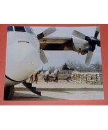 Somalia Relief Airlift Military Plane Photo Vintage 1990&#39;s United Nations - $748.67 MXN
