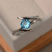 Swiss blue topaz ring round cut gemstone, topaz engagement blue gemstone ring - £60.42 GBP