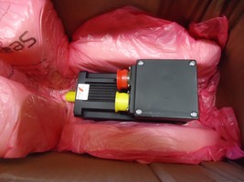 Moog FAS-T-V4-060-17-00-SM SERVO MOTOR NEW IN BOX - $1,980.00