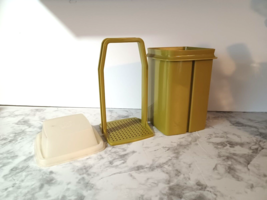 Vintage Tupperware #1330-7  Classic Pickle Olive Keeper in Avocado Green Color - £13.18 GBP