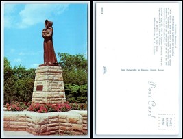 KANSAS Postcard - Liberal, The Pioneer Mother Of Kansas Statue F41 - £3.08 GBP