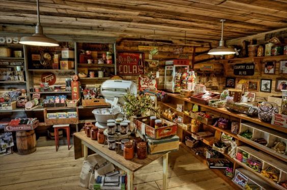 A welcome banner for New England Country Treasures
