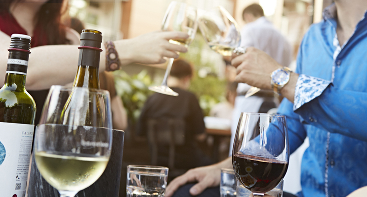 A welcome banner for WINO Wine Drip Rings