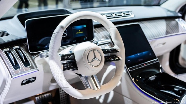 A welcome banner for Mercedes Benz Star Booth
