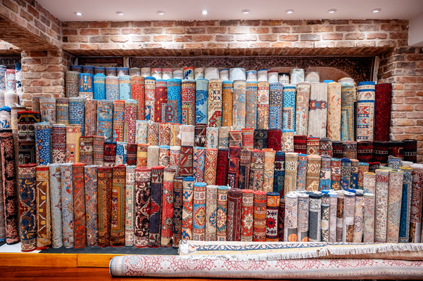 A welcome banner for Osman Rugs