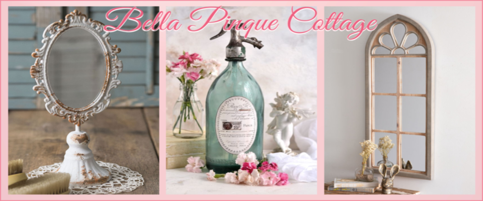 A welcome banner for Bella Pinque Cottage
