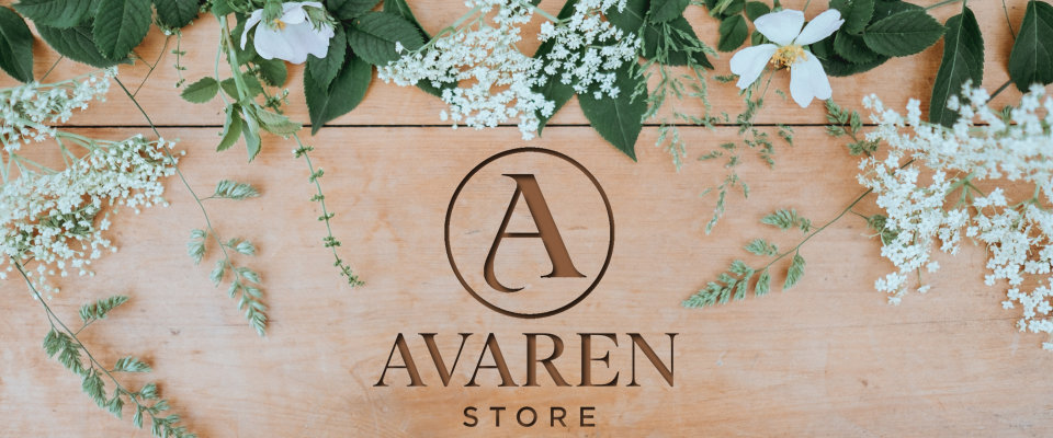 A welcome banner for Duc's store
